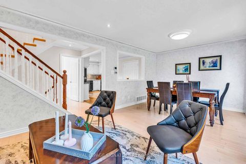 Photo 18 at 14 Poplar Crescent, Aurora Highlands, Aurora