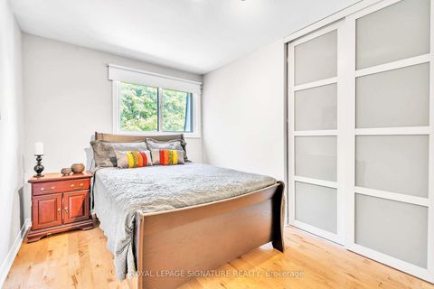 Photo 27 at 14 Poplar Crescent, Aurora Highlands, Aurora