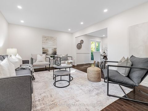 Photo 11 at 93 Mayvern Crescent, North Richvale, Richmond Hill