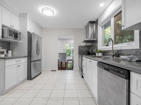 Photo 18 at 93 Mayvern Crescent, North Richvale, Richmond Hill
