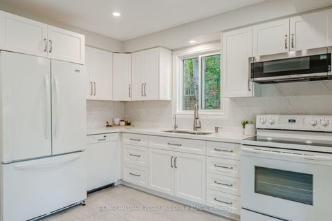 Photo 7 at 222 Bishop Drive, Ardagh, Barrie