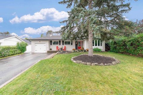 Photo 1 at 27 Ottaway Avenue, Wellington, Barrie Photo 1 at 27 Ottaway Avenue, Wellington, Barrie
