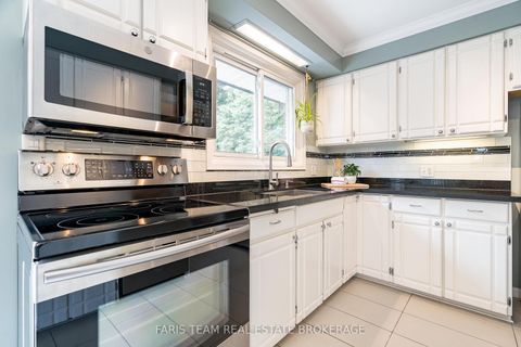 Photo 6 at 27 Ottaway Avenue, Wellington, Barrie Photo 6 at 27 Ottaway Avenue, Wellington, Barrie