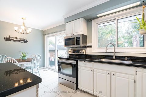 Photo 7 at 27 Ottaway Avenue, Wellington, Barrie Photo 7 at 27 Ottaway Avenue, Wellington, Barrie