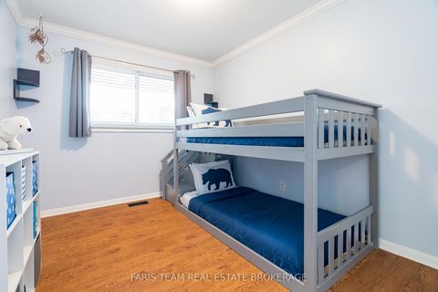 Photo 17 at 27 Ottaway Avenue, Wellington, Barrie