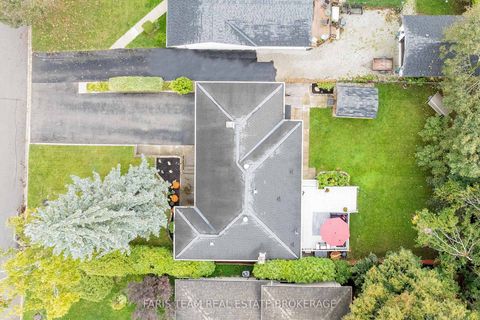Photo 38 at 27 Ottaway Avenue, Wellington, Barrie