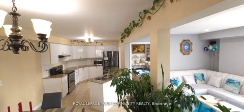 Photo 12 at 2 Herefordshire Crescent, Woodland Hill, Newmarket