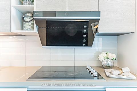 Photo 13 at 1012 - 398 Hwy 7, Doncrest, Richmond Hill