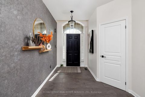 Photo 3 at 2202 Brookhaven Crescent, WM Westmount, Oakville