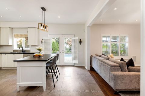 Photo 9 at 2202 Brookhaven Crescent, WM Westmount, Oakville