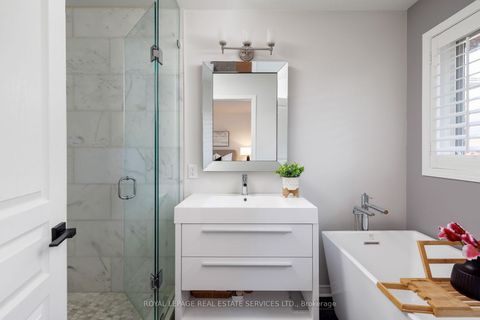 Photo 24 at 2202 Brookhaven Crescent, WM Westmount, Oakville