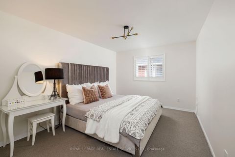 Photo 25 at 2202 Brookhaven Crescent, WM Westmount, Oakville