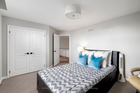 Photo 28 at 2202 Brookhaven Crescent, WM Westmount, Oakville