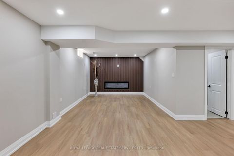 Photo 34 at 2202 Brookhaven Crescent, WM Westmount, Oakville