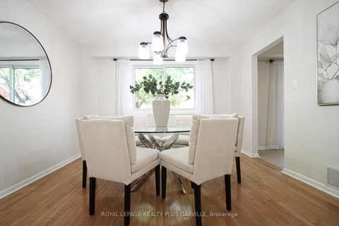 Photo 12 at 1303 Henley Place, FA Falgarwood, Oakville