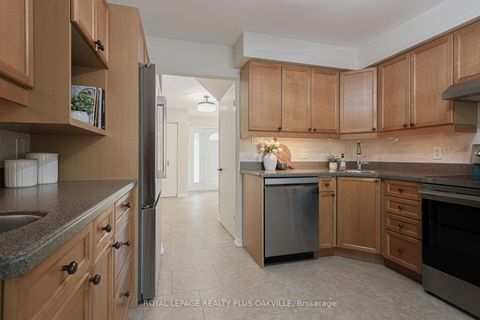 Photo 13 at 1303 Henley Place, FA Falgarwood, Oakville