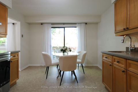 Photo 15 at 1303 Henley Place, FA Falgarwood, Oakville