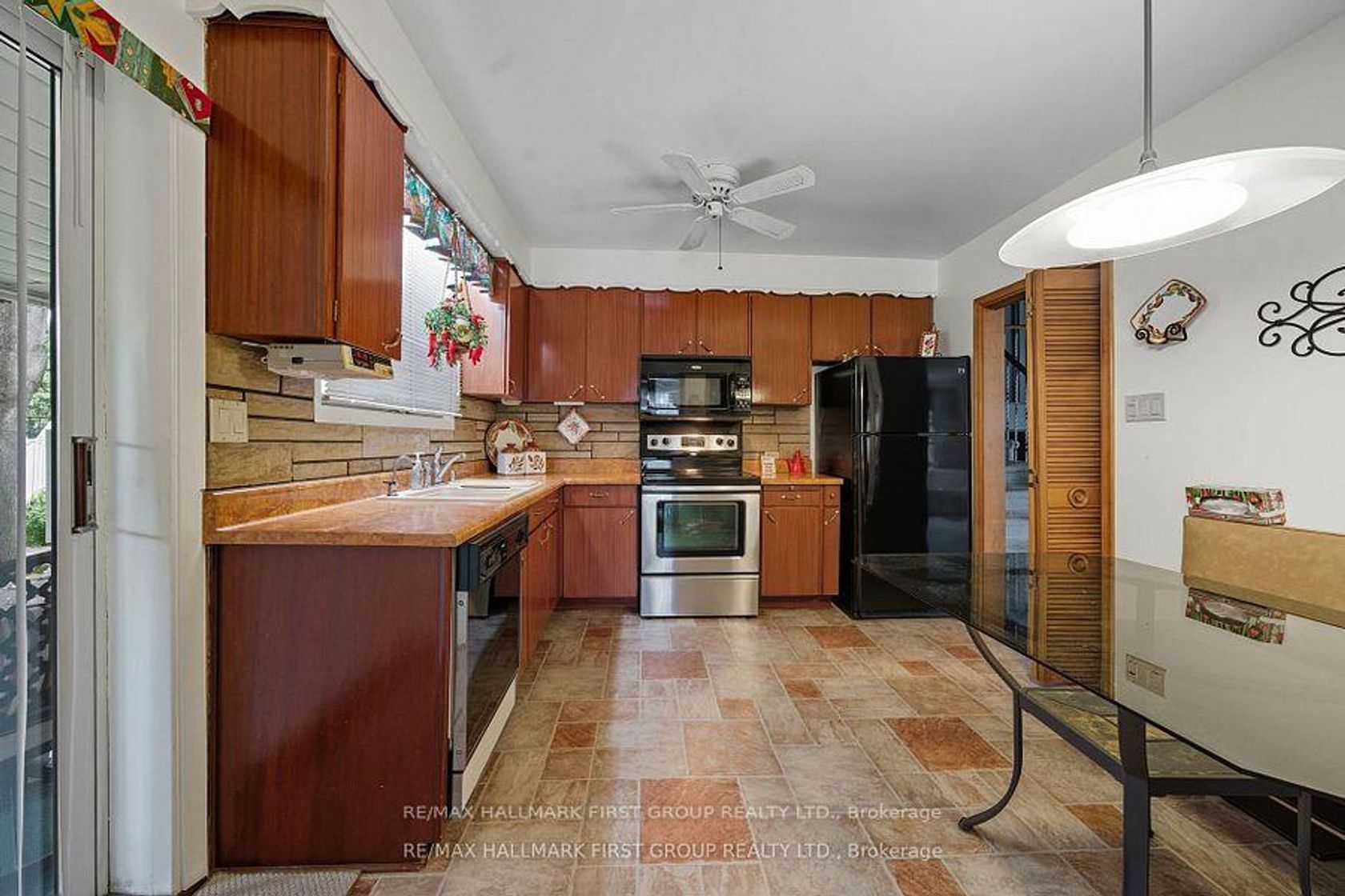 Photo 7 at 6 Windover Drive, Woburn, Toronto Photo 7 at 6 Windover Drive, Woburn, Toronto