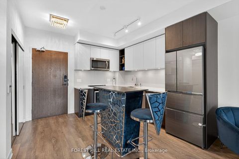 Photo 1 at 831 - 100 Eagle Rock Way, Maple, Vaughan