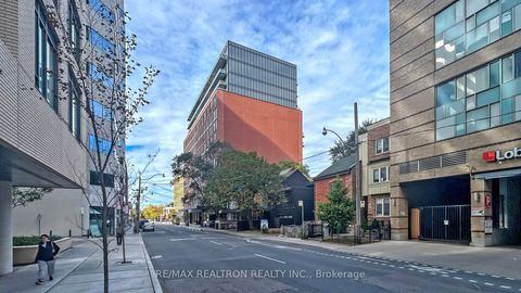 Photo 1 at 201 - 608 Richmond Street W, Waterfront Communities C1, Toronto
