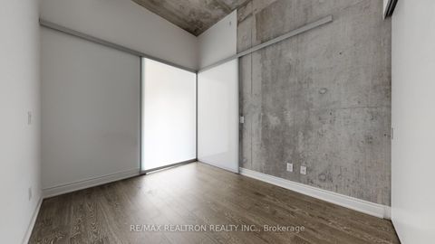 Photo 17 at 201 - 608 Richmond Street W, Waterfront Communities C1, Toronto