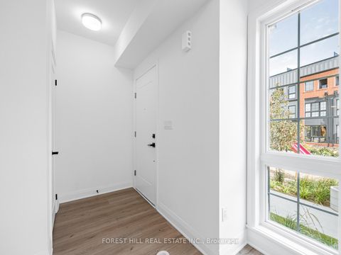 Photo 3 at 52 Burleigh Mews, Uplands, Vaughan