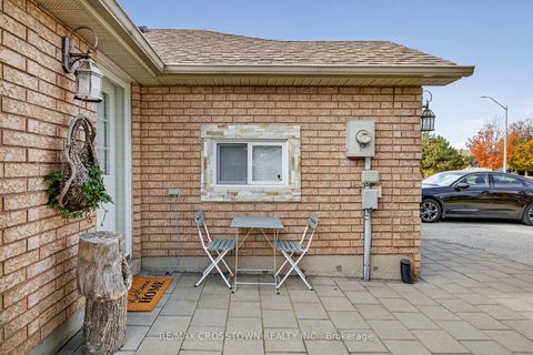 Photo 2 at 37 Seymour Crescent, Holly, Barrie