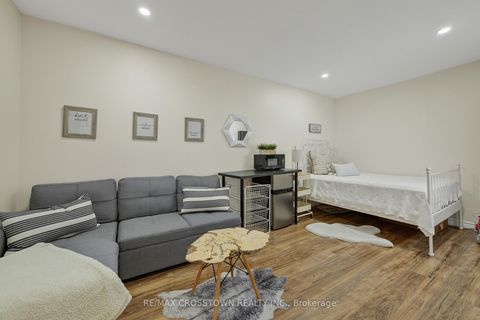 Photo 19 at 37 Seymour Crescent, Holly, Barrie