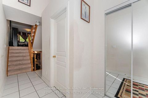 Photo 5 at 40 Skelding Court, West Hill, Toronto