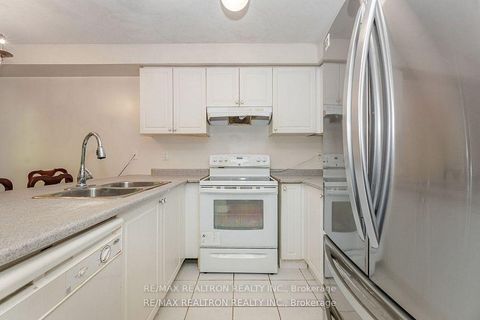Photo 10 at 40 Skelding Court, West Hill, Toronto
