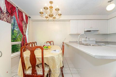 Photo 12 at 40 Skelding Court, West Hill, Toronto
