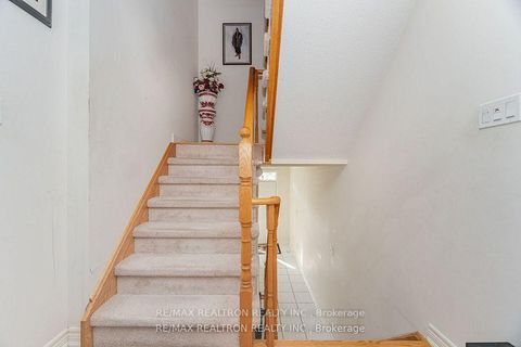Photo 14 at 40 Skelding Court, West Hill, Toronto