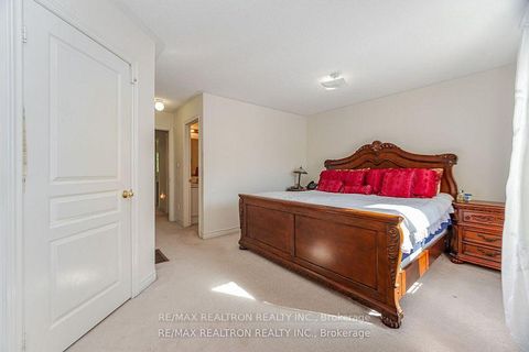 Photo 17 at 40 Skelding Court, West Hill, Toronto