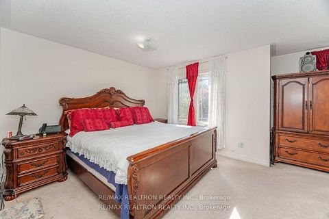 Photo 18 at 40 Skelding Court, West Hill, Toronto