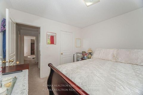 Photo 24 at 40 Skelding Court, West Hill, Toronto