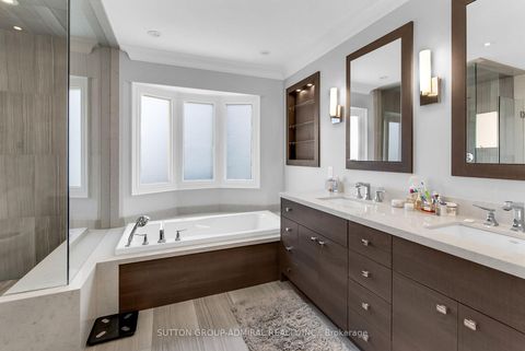 Photo 19 at 25 Grenadier Crescent, Beverley Glen, Vaughan