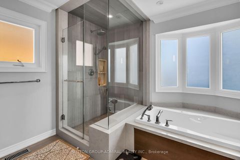 Photo 20 at 25 Grenadier Crescent, Beverley Glen, Vaughan