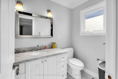 Photo 21 at 25 Grenadier Crescent, Beverley Glen, Vaughan