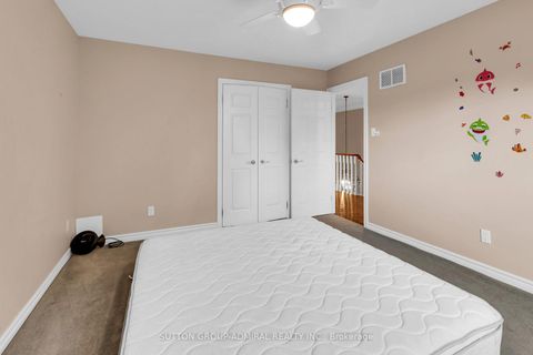 Photo 27 at 25 Grenadier Crescent, Beverley Glen, Vaughan