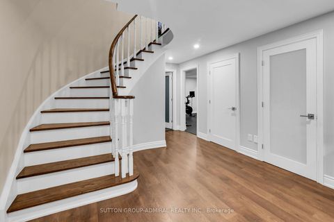 Photo 28 at 25 Grenadier Crescent, Beverley Glen, Vaughan