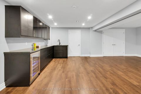 Photo 29 at 25 Grenadier Crescent, Beverley Glen, Vaughan