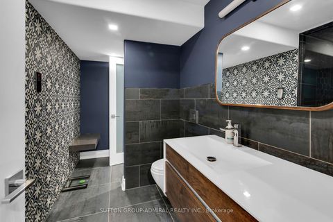 Photo 36 at 25 Grenadier Crescent, Beverley Glen, Vaughan