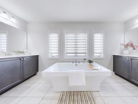 Photo 18 at 31 - 1331 Major Mackenzie Drive, Patterson, Vaughan