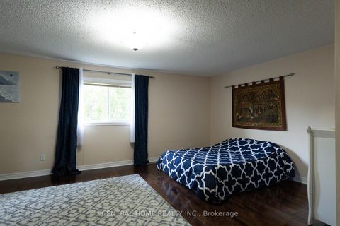 Photo 10 at 165 Manorheights Street, Rouge Woods, Richmond Hill