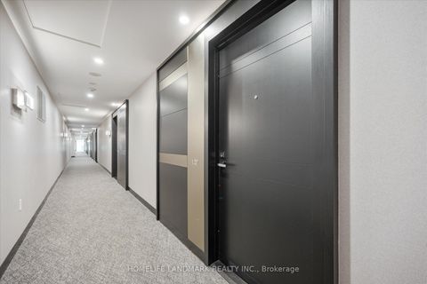 Photo 2 at 102 - 29 Queens Quay E, Waterfront Communities C8, Toronto