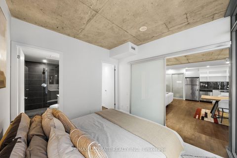 Photo 4 at 315 - 650 King Street W, Waterfront Communities C1, Toronto