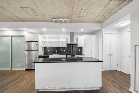Photo 10 at 315 - 650 King Street W, Waterfront Communities C1, Toronto