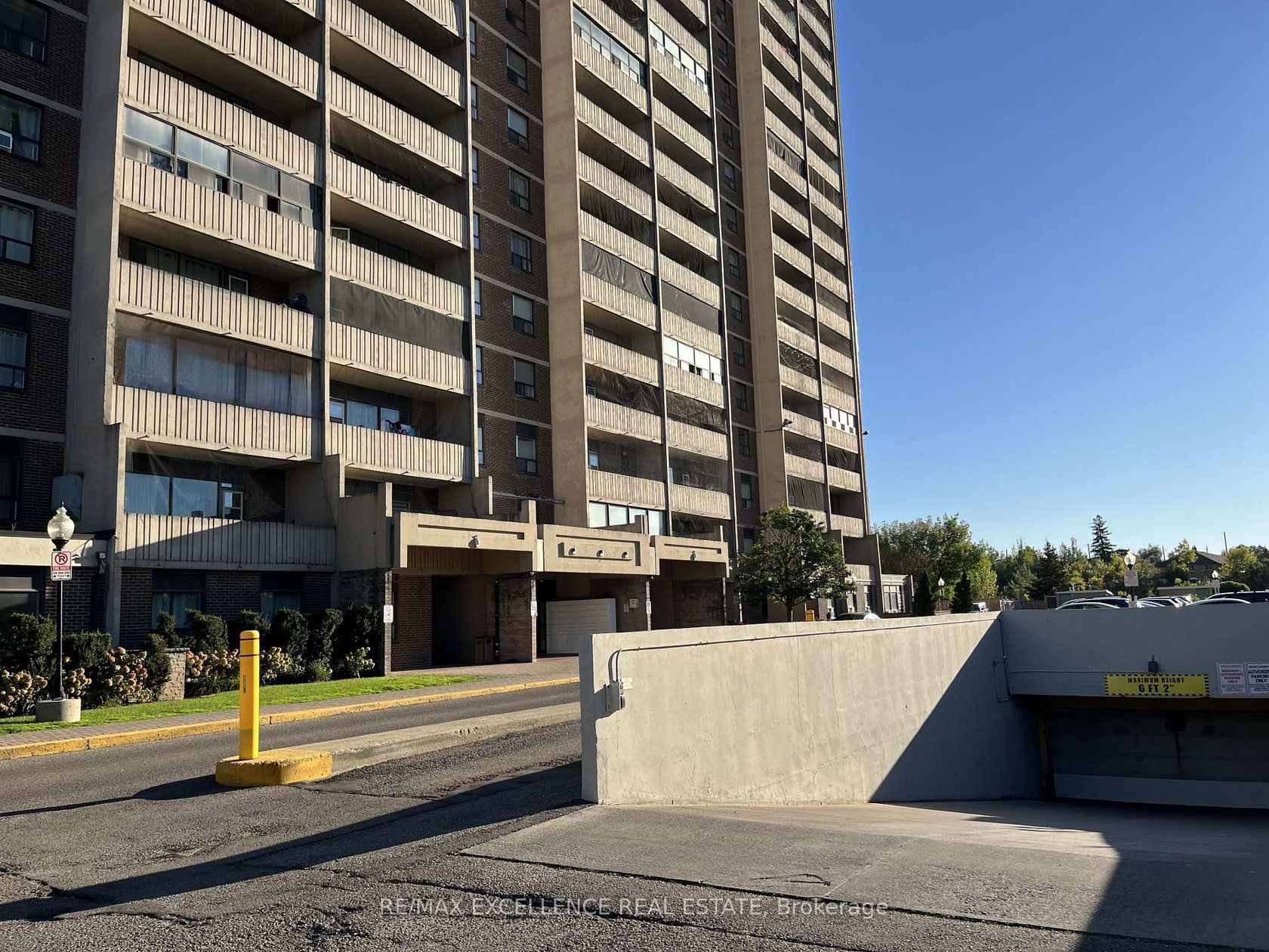 2105 - 3390 Weston Road, Humbermede, Toronto 