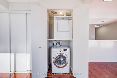 Photo 11 at 1124 - 801 King Street W, Niagara, Toronto