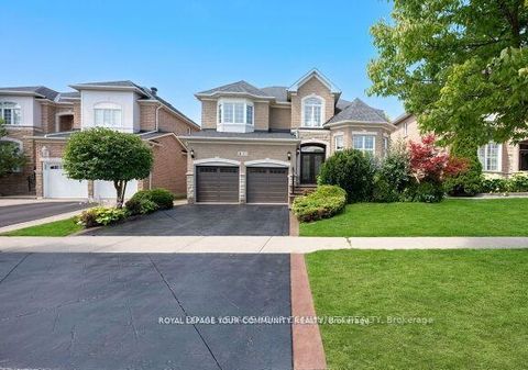 Photo 0 at 40 Barberry Crescent, Oak Ridges, Richmond Hill Photo 0 at 40 Barberry Crescent, Oak Ridges, Richmond Hill